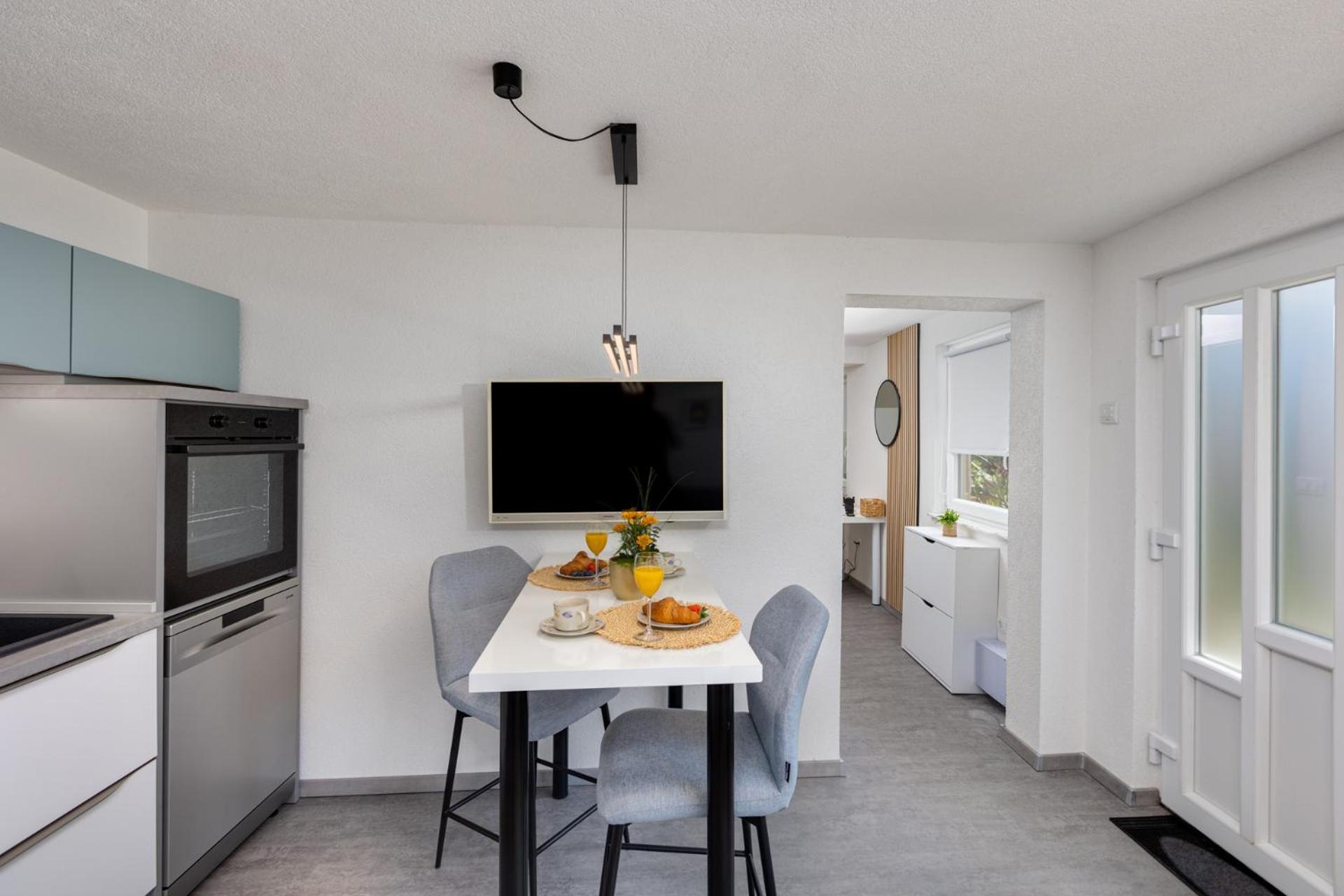 Villa Marica Tiny House In Krk City Centre Krk Town Exterior foto